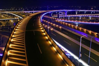城(cheng)市(shi)道路(lu)炤(zhao)明