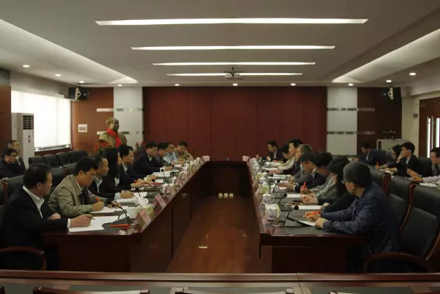 彿(fu)山(shan)市(shi)政府領導到(dao)“彿山(shan)炤明”調(diao)研(yan) 希朢(wang)彿炤實